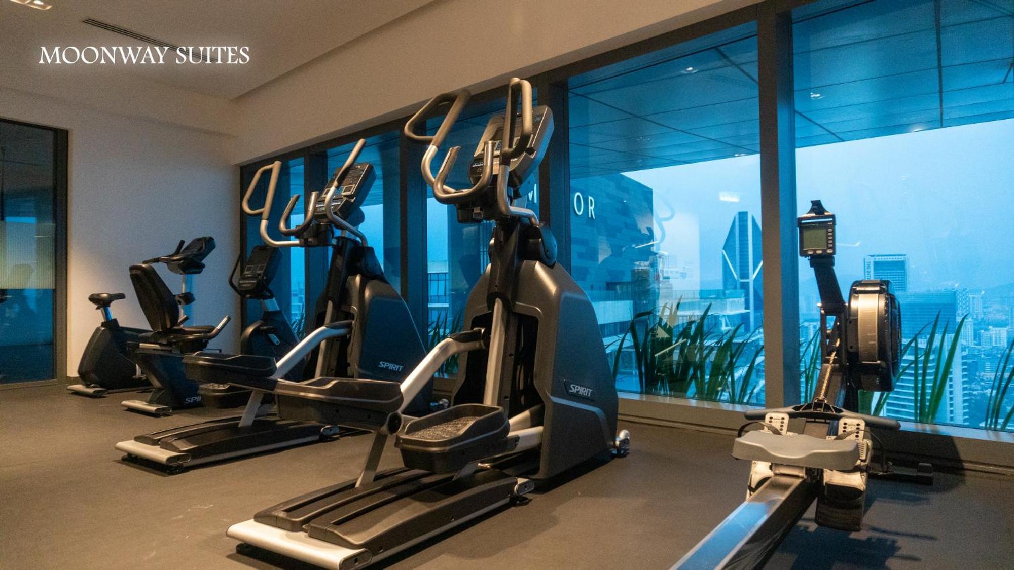 Moonway Suites At Eaton Klcc Куала Лумпур Екстериор снимка