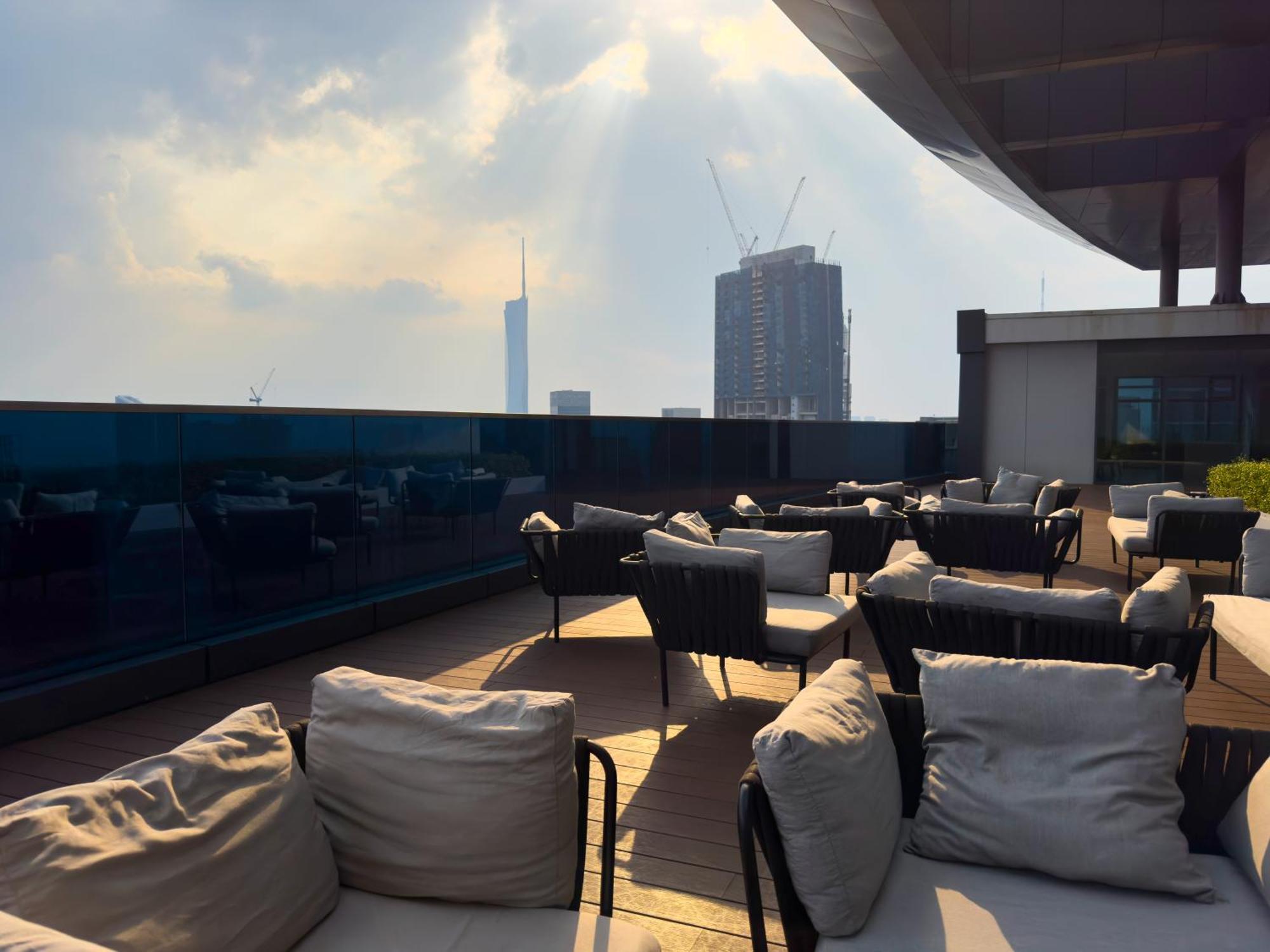 Moonway Suites At Eaton Klcc Куала Лумпур Екстериор снимка
