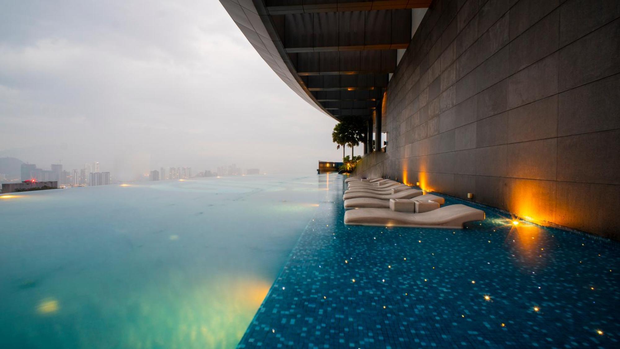 Moonway Suites At Eaton Klcc Куала Лумпур Екстериор снимка