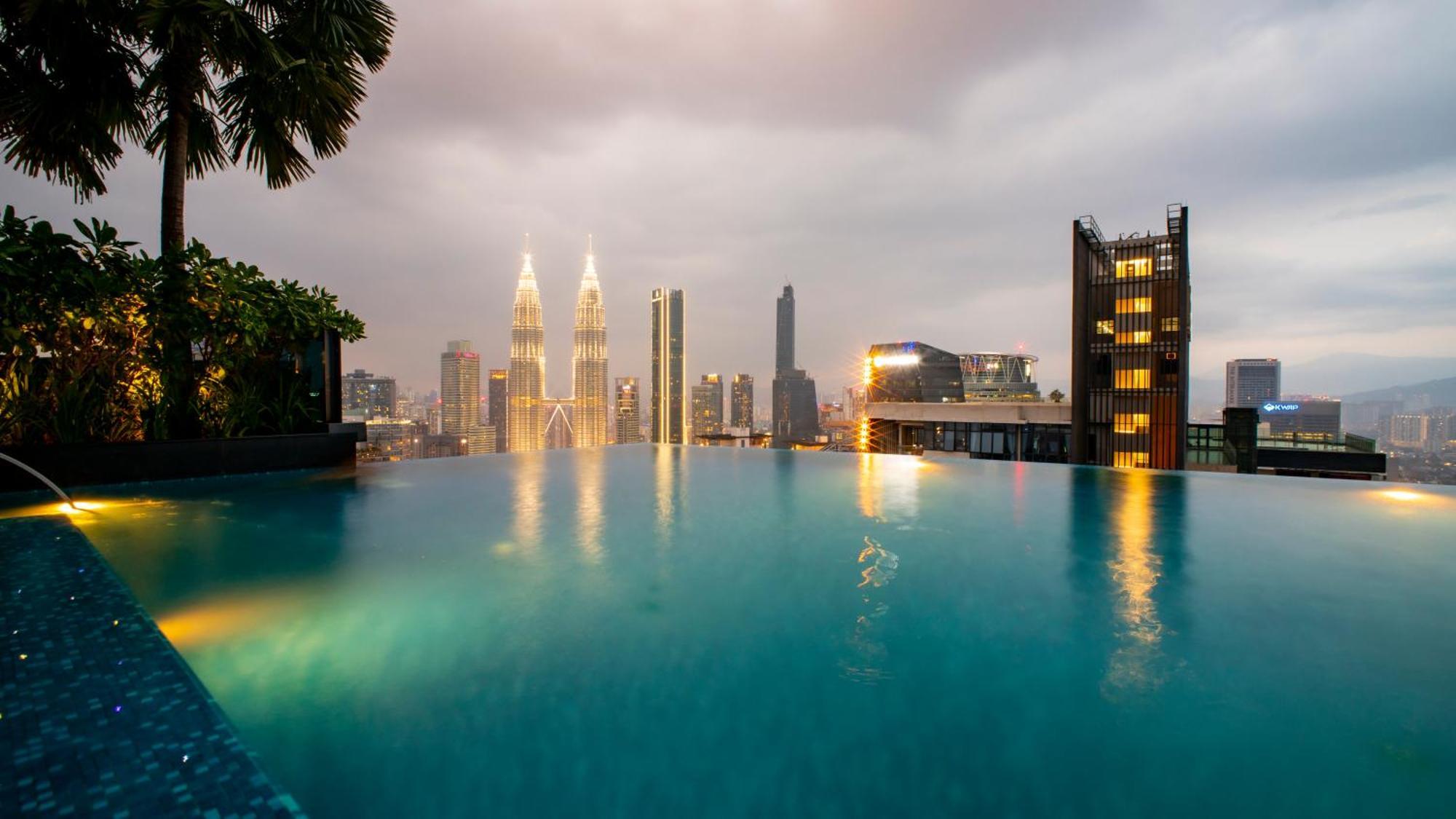 Moonway Suites At Eaton Klcc Куала Лумпур Екстериор снимка