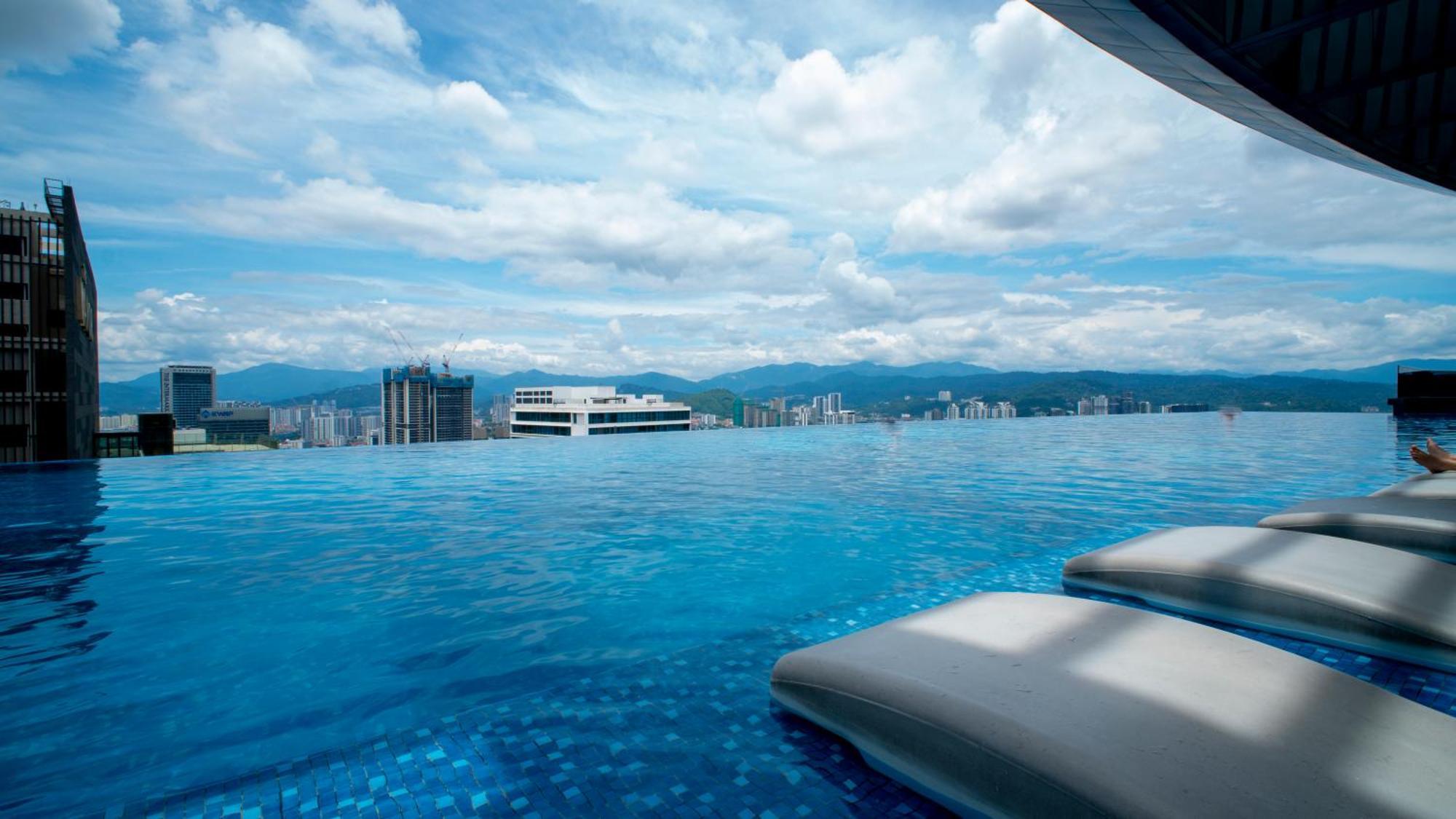 Moonway Suites At Eaton Klcc Куала Лумпур Екстериор снимка