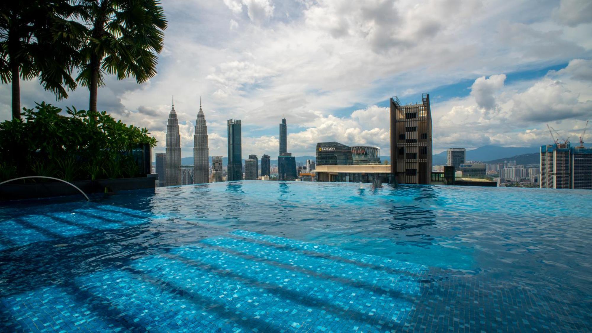 Moonway Suites At Eaton Klcc Куала Лумпур Екстериор снимка