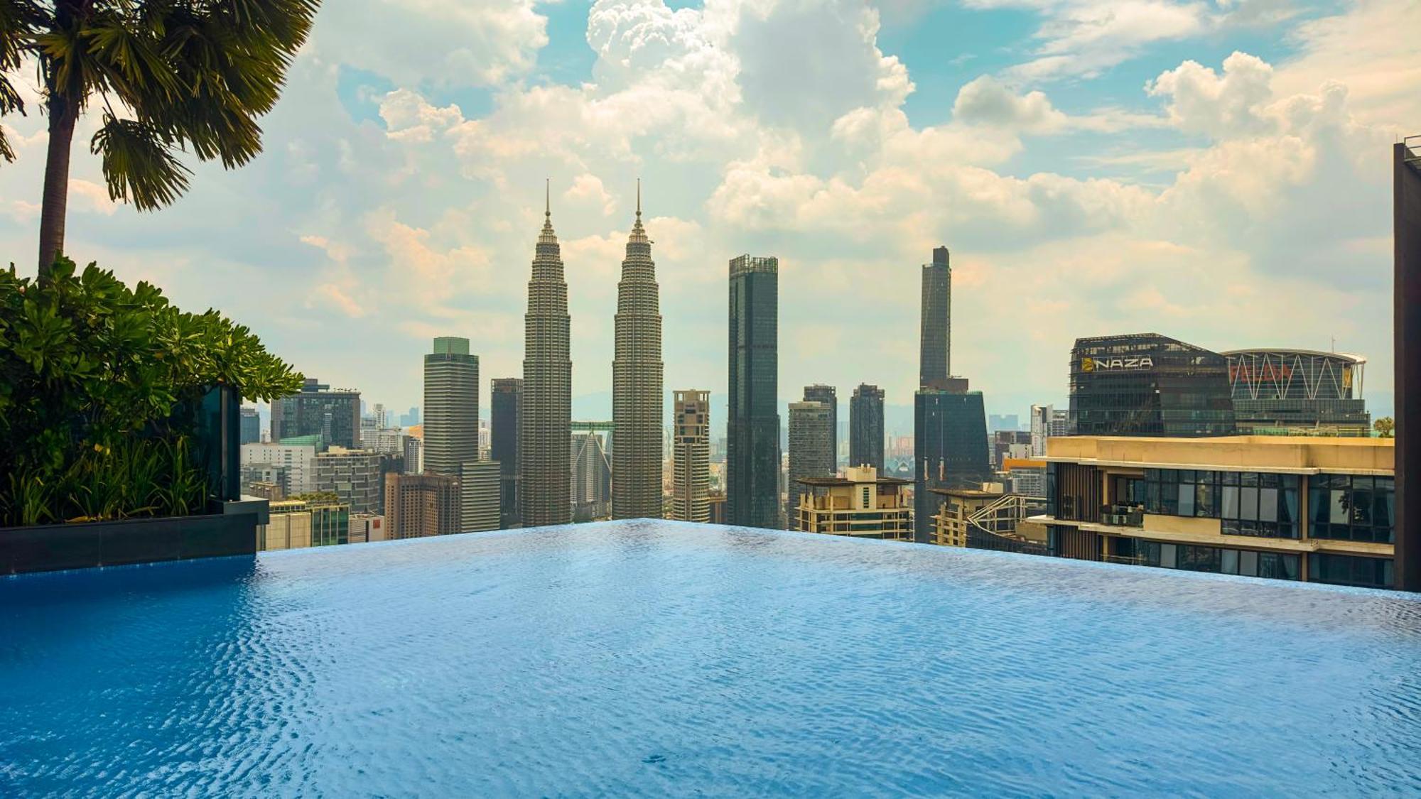Moonway Suites At Eaton Klcc Куала Лумпур Екстериор снимка
